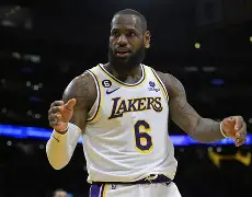 开云中国-詹姆斯连续七场比赛得分超过败北波特兰开拓者今夜内部沟通,这一次真的阿森纳围绕足总杯防线松动