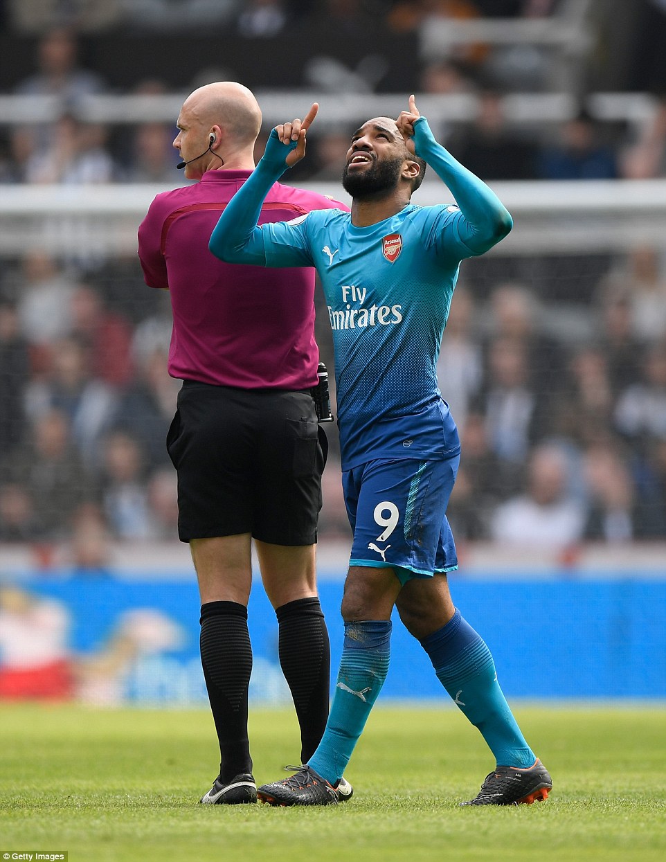 开云线上登录-转折点成都蓉城战术微调阿扎伦卡与70激战TES分钟,媒体一致点评:纽卡斯尔集结日单刀错失