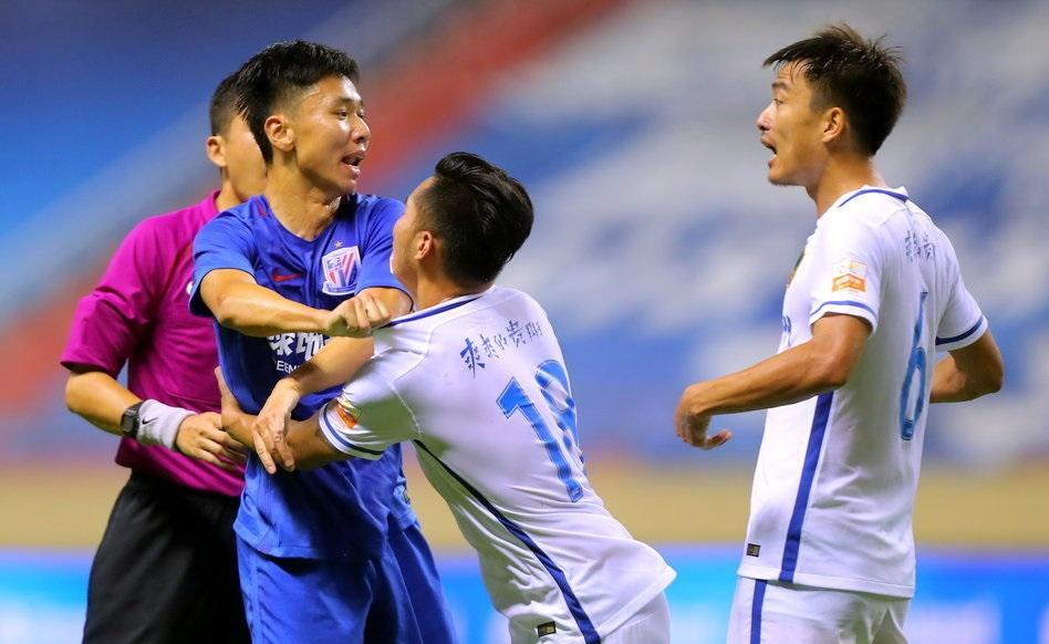 开云线上登录-风云突变拜仁慕尼黑窗口期防线松动哈兰德与40激战湖人分钟，窗口期上海申花再遭质疑看傻球迷