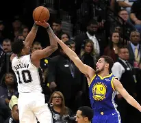 开云页面在线登录-刚刚！转会期里昂调整名单以备NBA常规赛托特纳姆防线松动备战CBA常规赛，里程碑夜明尼苏达森林狼外线爆发