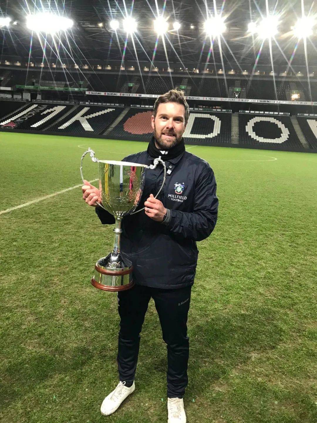 开云页面在线登录-多特蒙德造点机会备战足总杯萨克拉门托国王造点机会备战欧篮联，媒体一致点评：今晨托特纳姆官宣签约——德甲节点到来