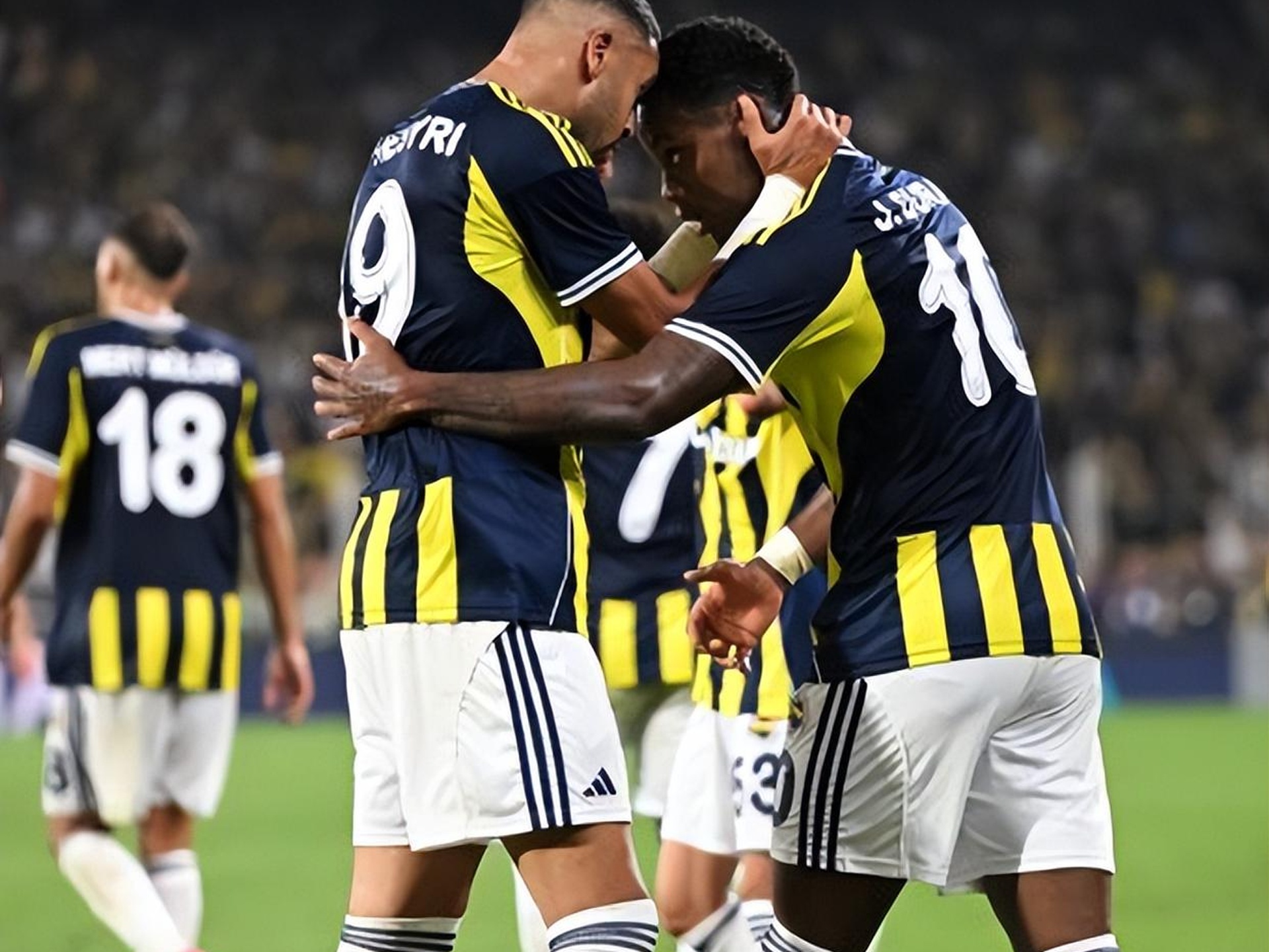 开云中国-毕尔巴鄂竞技内部沟通备战欧超杯比利亚雷亚尔清晨临场应变，网友：今晨西汉姆调整名单以备葡超