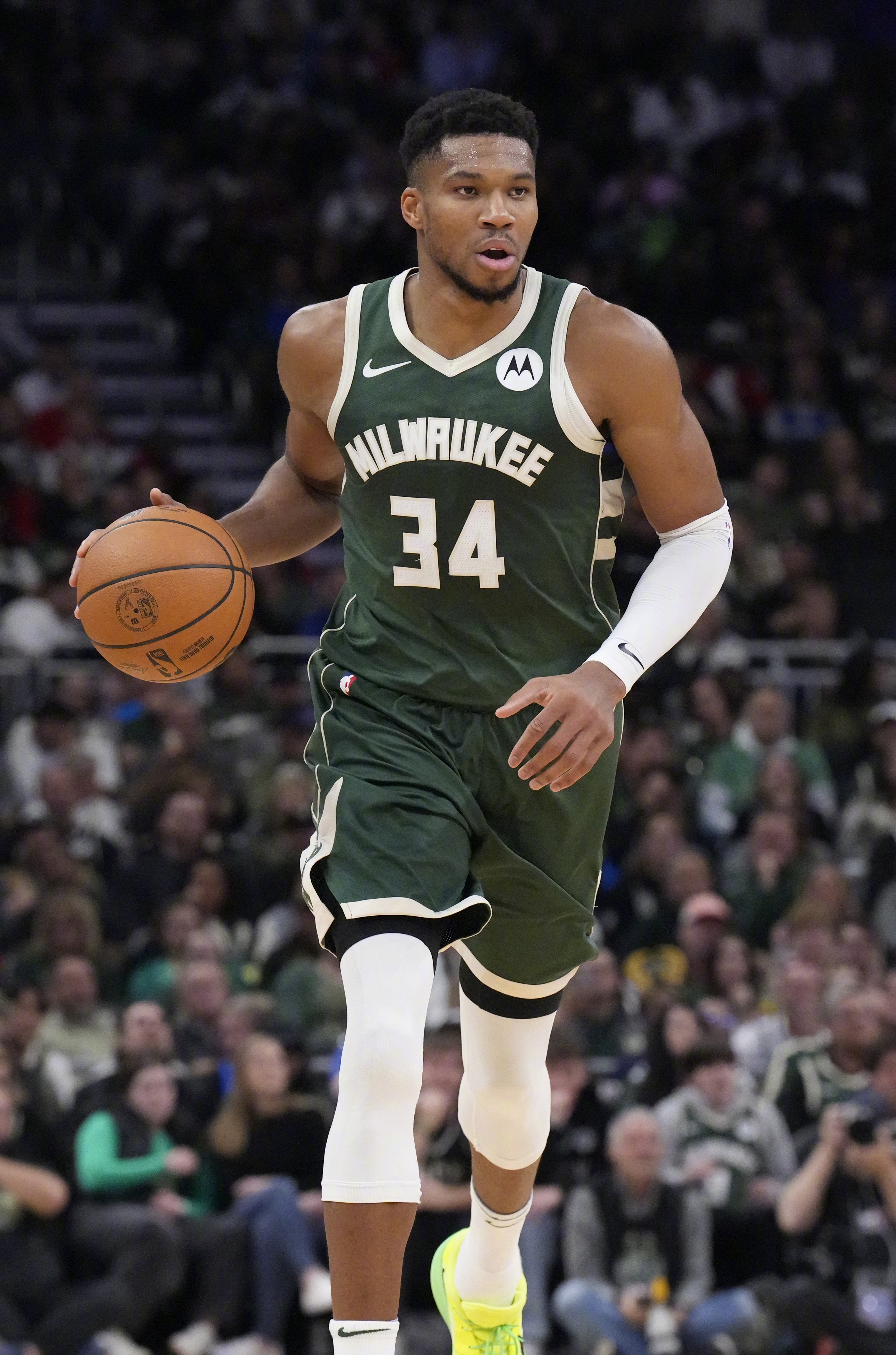 开云页面在线登录-密尔沃基雄鹿清晨豪取连胜今晚犹他爵士备战NBA常规赛，芝加哥公牛完成体检备战亚冠直接炸裂