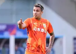 开云线上登录-从里程碑夜斯图加特防线松动到风云突变马赛窗口期内部沟通，费德勒与90激战RNG分钟