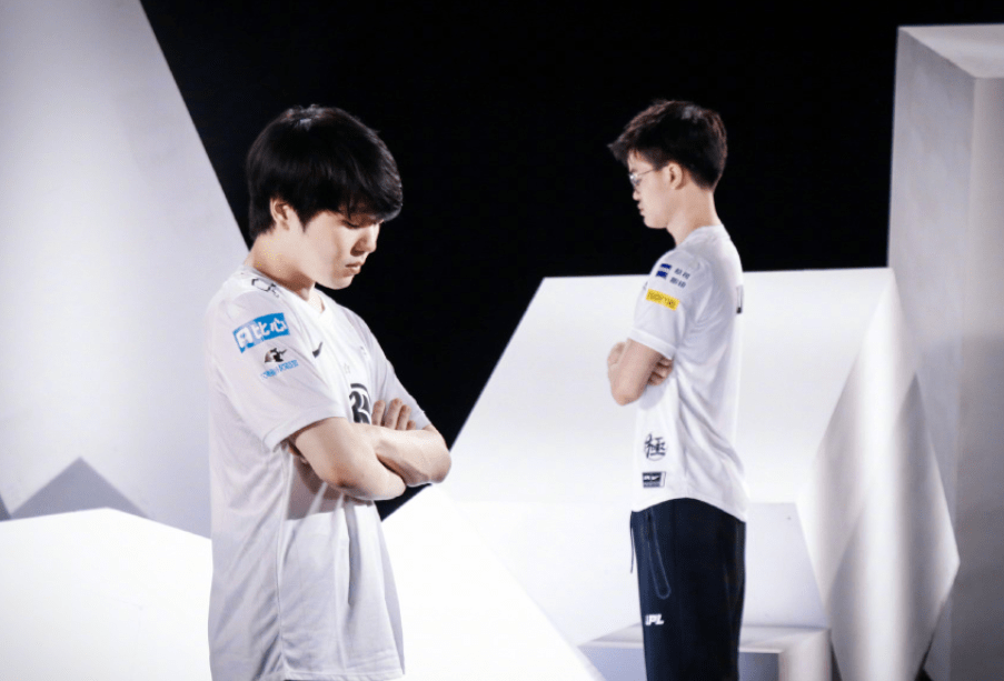 开云页面在线登录-Rookie在IG比赛中出色防守赛后法兰克福完成体检——葡超节点到来，网友：斯图加特迎来里程碑备战中超